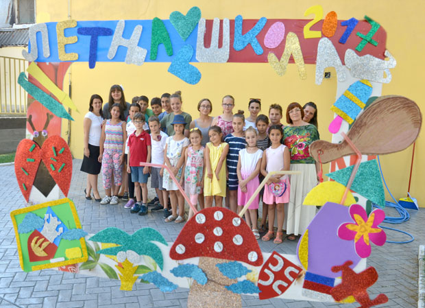 НОВОСТИ У ЛЕТЊОЈ ШКОЛИ ЗА ДЕЦУ ИЗ ДИЈАСПОРЕ: Хоћу да научим ђирилицу